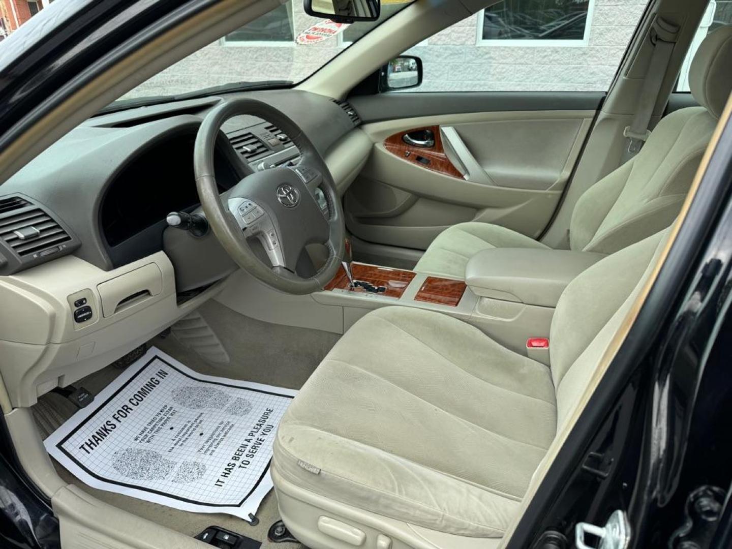 2008 BLACK TOYOTA CAMRY CE (4T1BE46K38U) with an 2.4L engine, Automatic transmission, located at 3100 Covert Avenue, Evansville, IN, 47714, (812) 473-4492, 37.955418, -87.512238 - Photo#4