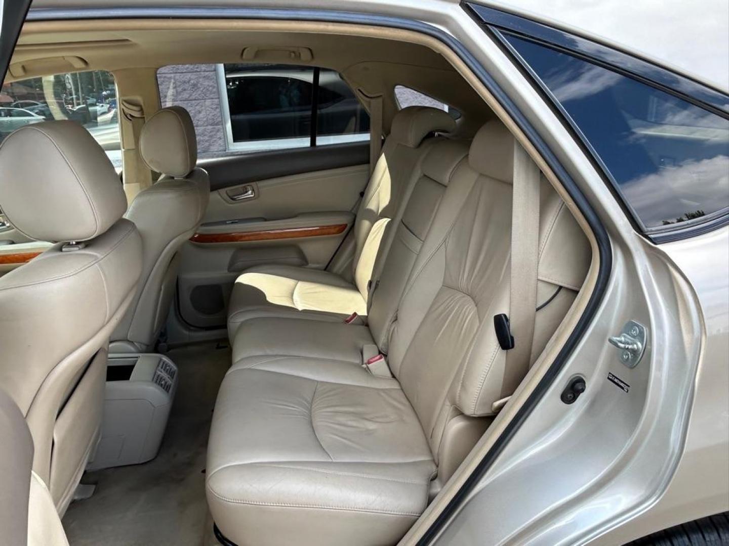 2004 GOLD LEXUS RX330 330 (JTJHA31U640) with an 3.3L engine, Automatic transmission, located at 3100 Covert Avenue, Evansville, IN, 47714, (812) 473-4492, 37.955418, -87.512238 - Photo#19