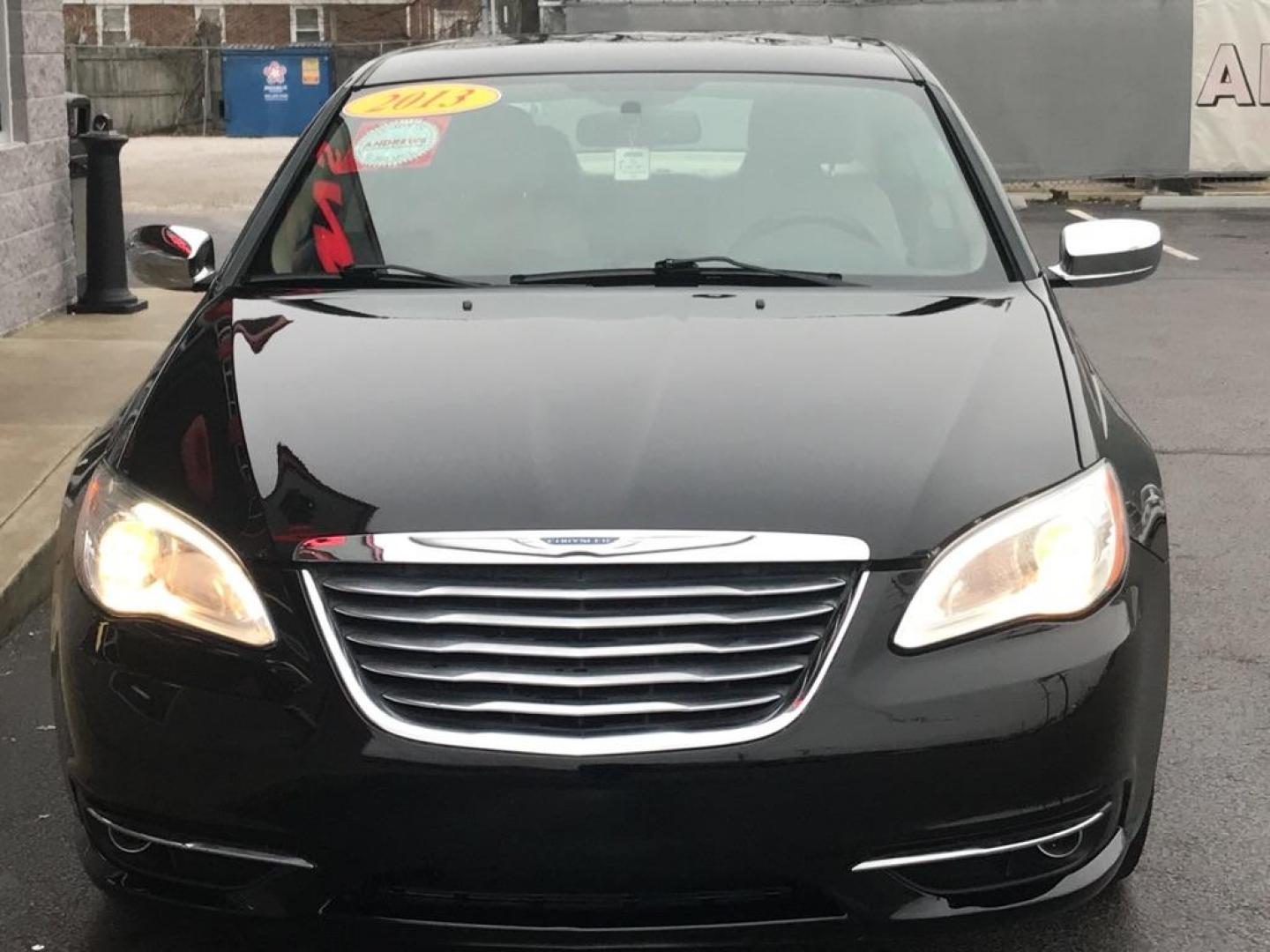 2013 BLACK CHRYSLER 200 LIMITED (1C3CCBCG1DN) with an 3.6L engine, Automatic transmission, located at 3100 Covert Avenue, Evansville, IN, 47714, (812) 473-4492, 37.955418, -87.512238 - Photo#2