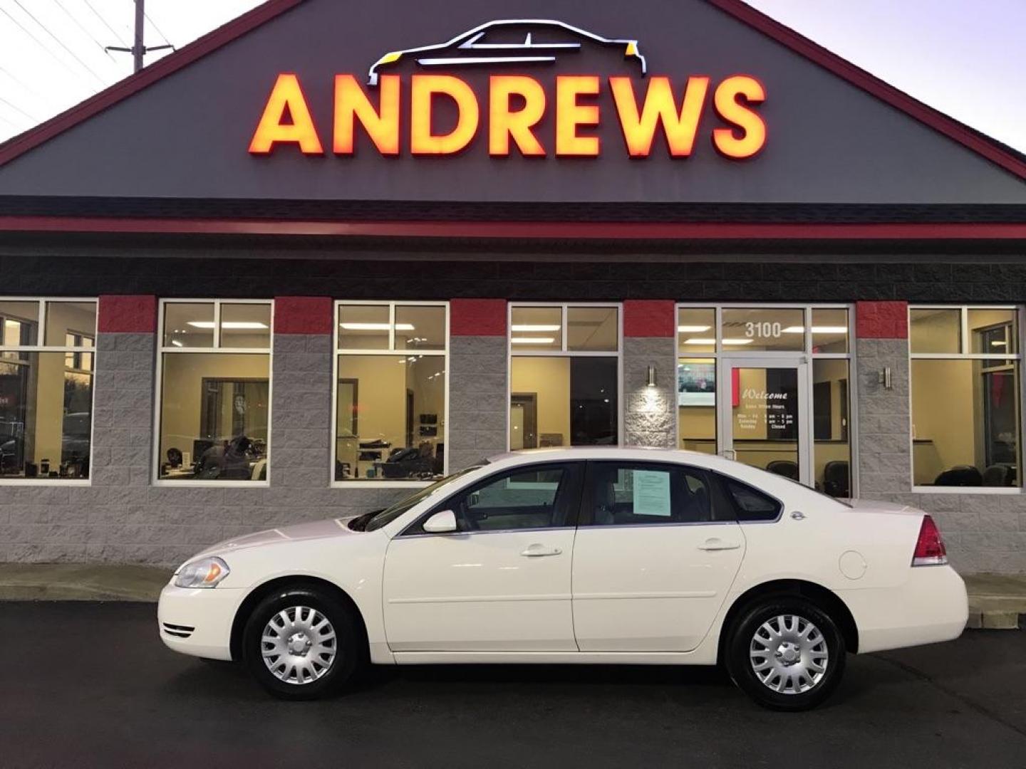 2008 WHITE CHEVROLET IMPALA LT (2G1WT55N881) with an 3.5L engine, Automatic transmission, located at 3100 Covert Avenue, Evansville, IN, 47714, (812) 473-4492, 37.955418, -87.512238 - Photo#0