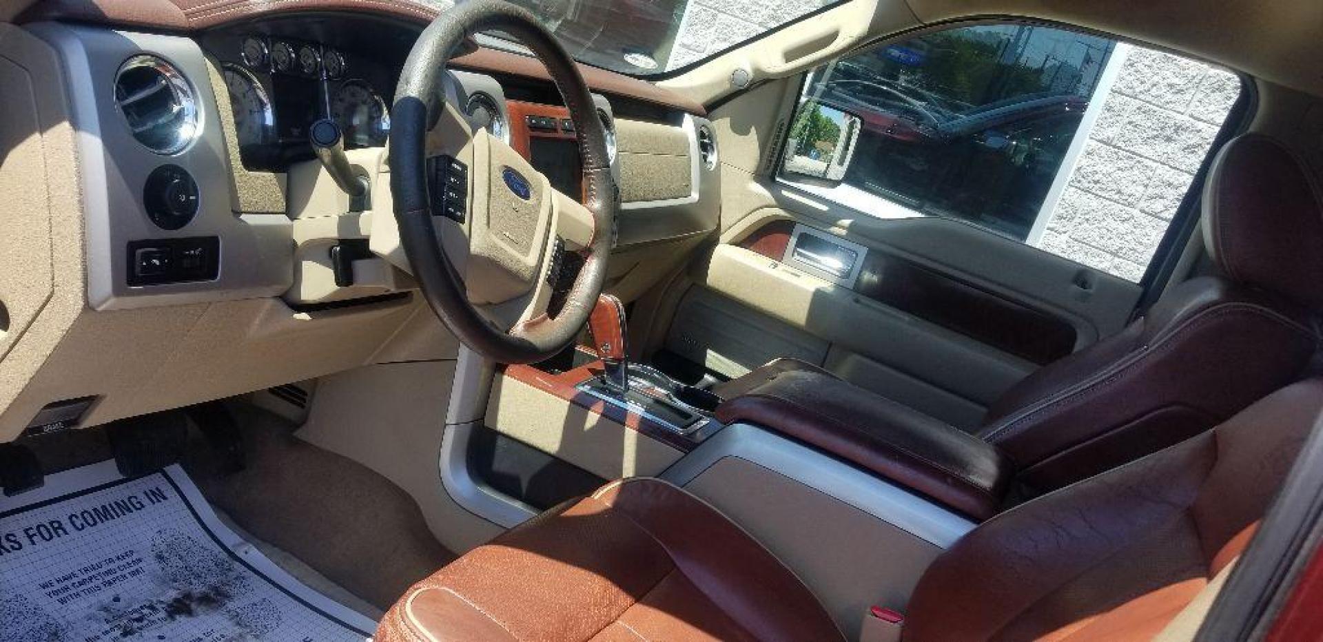 2009 MAROON FORD F150 KING RANCH SUPERCREW (1FTPW14V59K) with an 5.4L engine, Automatic transmission, located at 3100 Covert Avenue, Evansville, IN, 47714, (812) 473-4492, 37.955418, -87.512238 - Photo#5