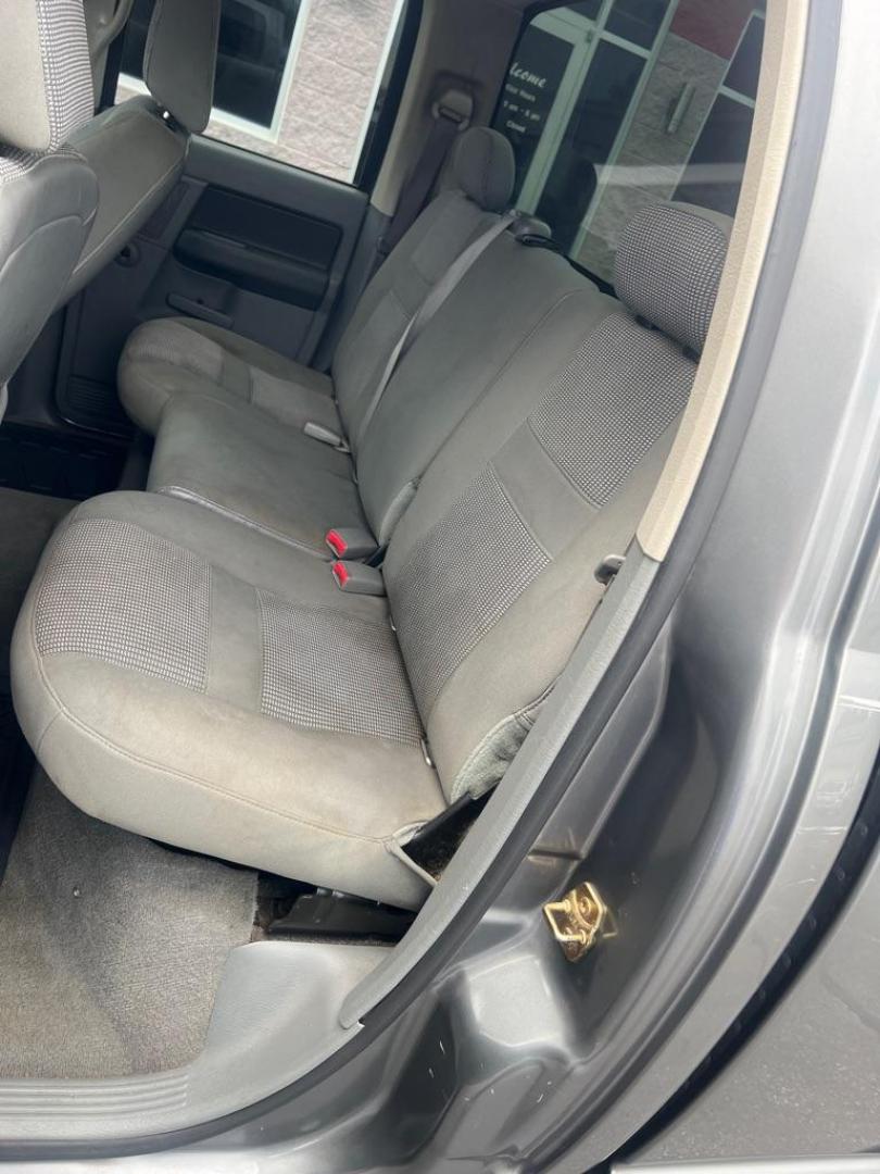 2006 GRAY DODGE RAM 1500 LARAMIE (1D7HA18236S) with an 5.7L engine, Automatic transmission, located at 3100 Covert Avenue, Evansville, IN, 47714, (812) 473-4492, 37.955418, -87.512238 - Photo#6
