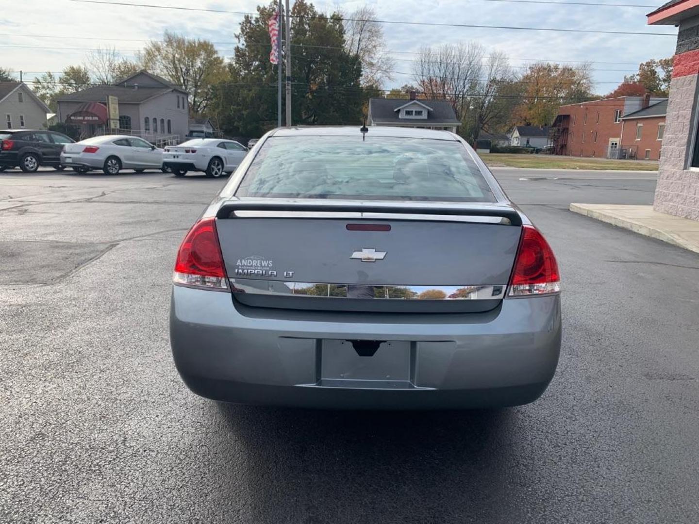 2006 GRAY CHEVROLET IMPALA LT (2G1WT58K869) with an 3.5L engine, Automatic transmission, located at 3100 Covert Avenue, Evansville, IN, 47714, (812) 473-4492, 37.955418, -87.512238 - Photo#3
