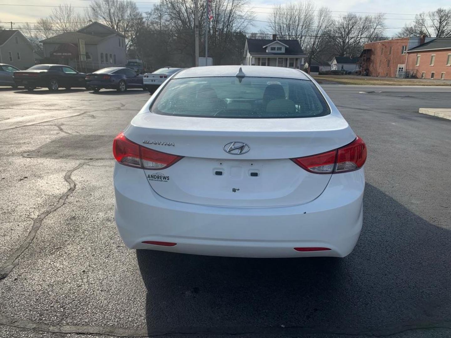2011 WHITE HYUNDAI ELANTRA GLS (5NPDH4AE5BH) with an 1.8L engine, Automatic transmission, located at 3100 Covert Avenue, Evansville, IN, 47714, (812) 473-4492, 37.955418, -87.512238 - Photo#3