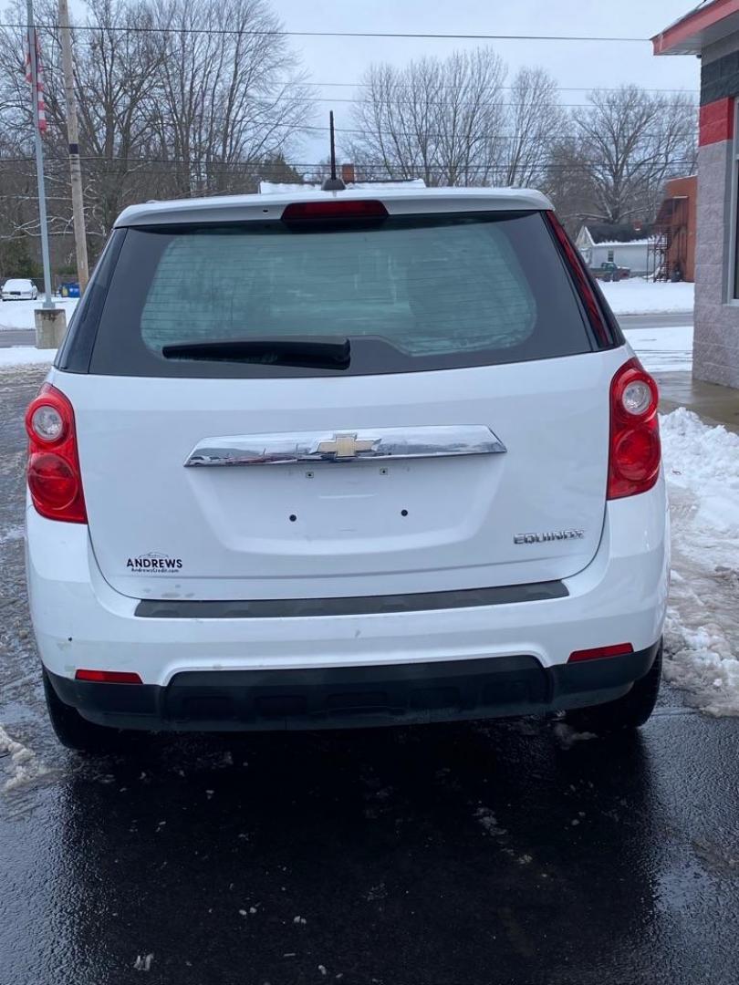 2015 WHITE CHEVROLET EQUINOX LS (2GNALAEK3F6) with an 2.4L engine, Automatic transmission, located at 3100 Covert Avenue, Evansville, IN, 47714, (812) 473-4492, 37.955418, -87.512238 - Photo#2