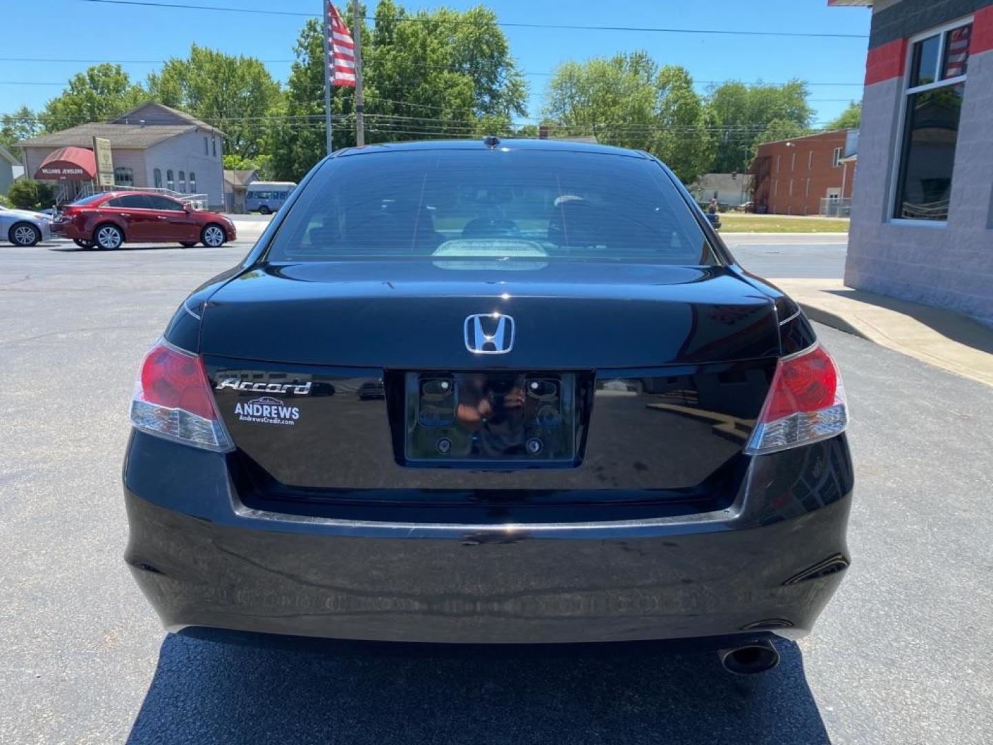2009 BLACK HONDA ACCORD EXL (1HGCP26869A) with an 2.4L engine, Automatic transmission, located at 3100 Covert Avenue, Evansville, IN, 47714, (812) 473-4492, 37.955418, -87.512238 - Photo#3
