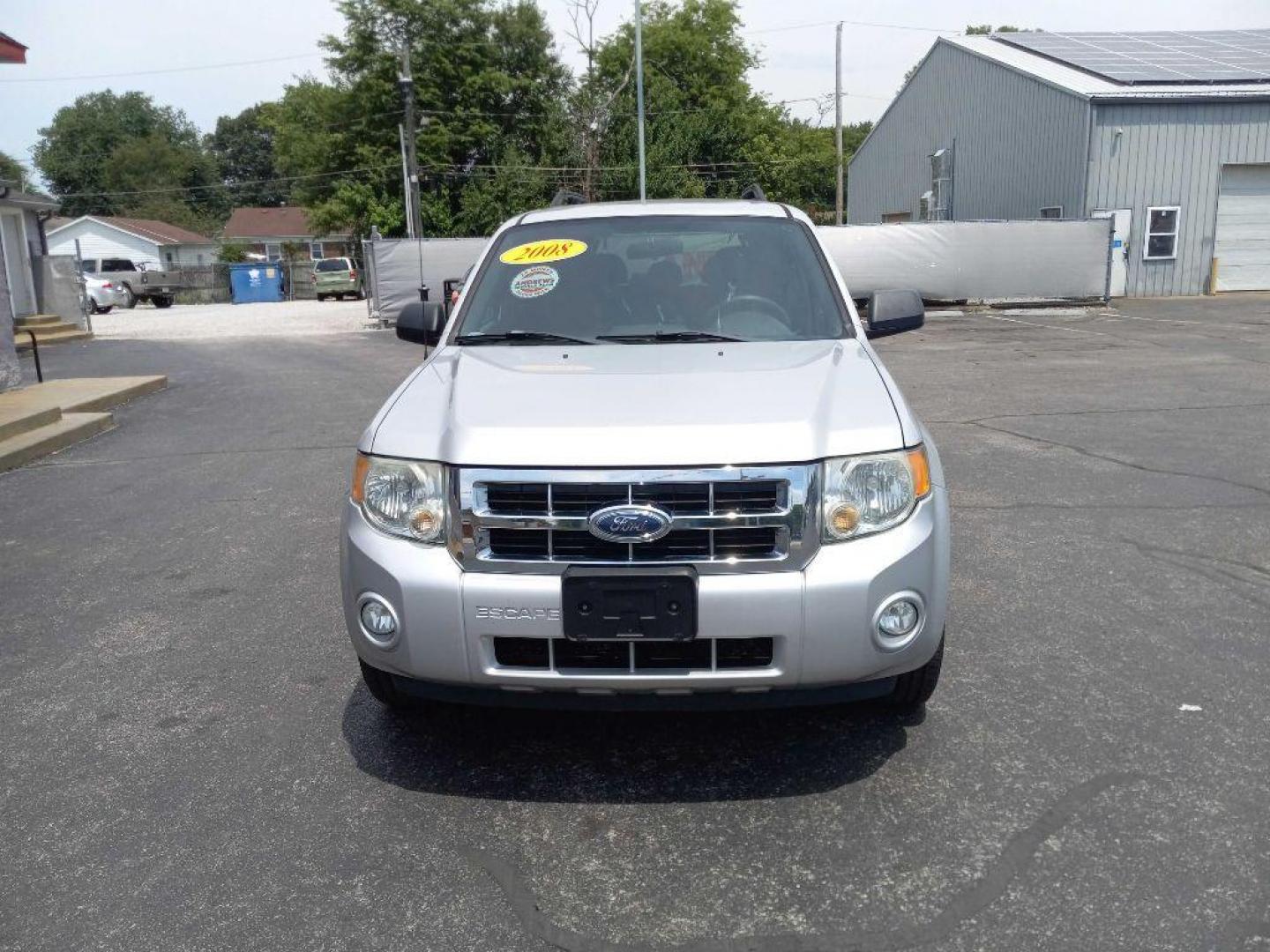 2008 SILVER FORD ESCAPE XLT (1FMCU93138K) with an 3.0L engine, Automatic transmission, located at 3100 Covert Avenue, Evansville, IN, 47714, (812) 473-4492, 37.955418, -87.512238 - Photo#1