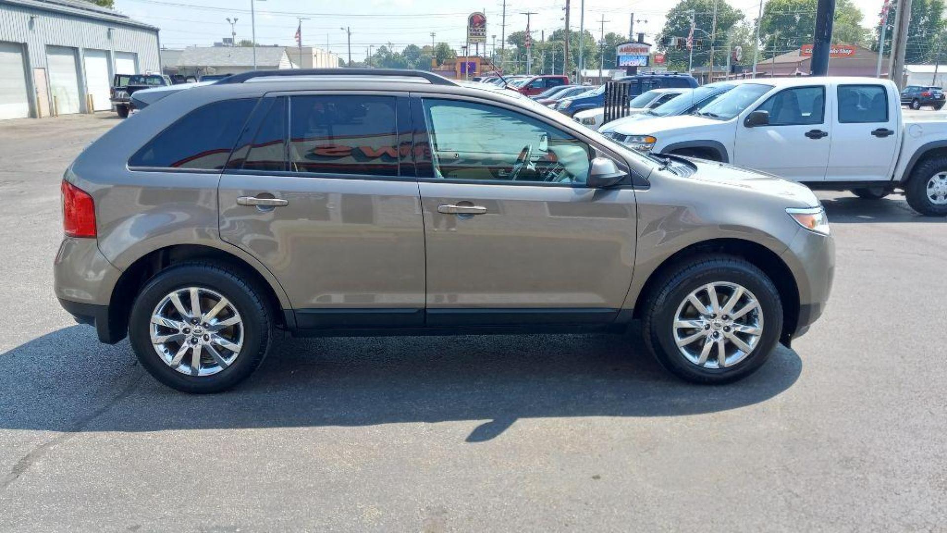 2013 GRAY FORD EDGE SEL (2FMDK3JC7DB) with an 3.5L engine, Automatic transmission, located at 3100 Covert Avenue, Evansville, IN, 47714, (812) 473-4492, 37.955418, -87.512238 - Photo#2
