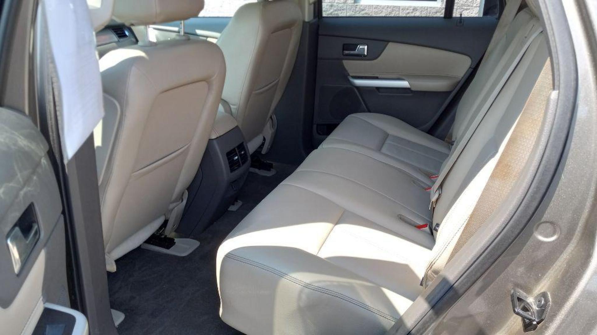 2013 GRAY FORD EDGE SEL (2FMDK3JC7DB) with an 3.5L engine, Automatic transmission, located at 3100 Covert Avenue, Evansville, IN, 47714, (812) 473-4492, 37.955418, -87.512238 - Photo#5