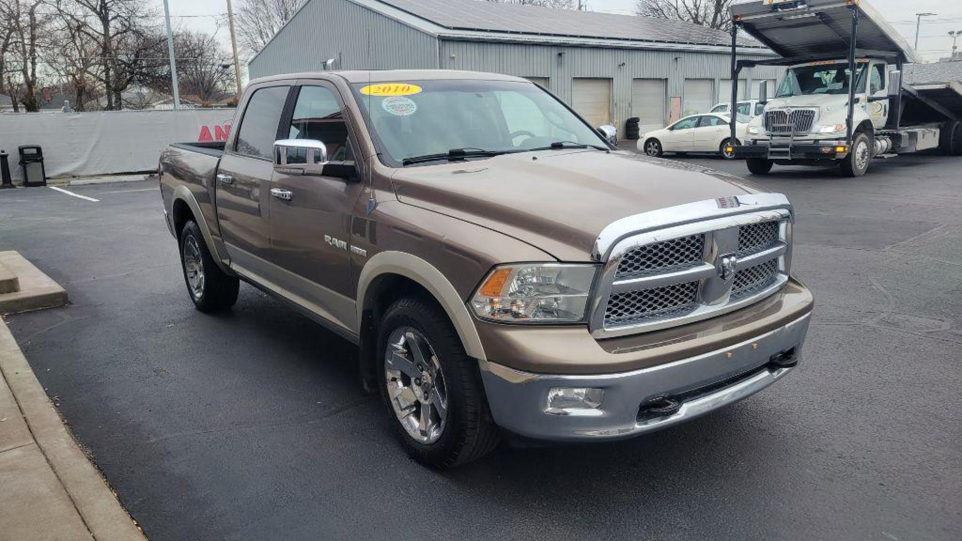 2010 GOLD DODGE RAM 1500 (1D7RV1CTXAS) with an 5.7L engine, Automatic transmission, located at 3100 Covert Avenue, Evansville, IN, 47714, (812) 473-4492, 37.955418, -87.512238 - Photo#3
