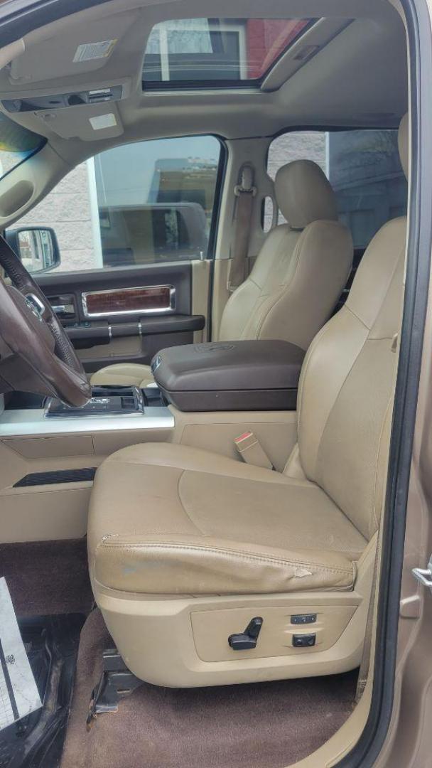 2010 GOLD DODGE RAM 1500 (1D7RV1CTXAS) with an 5.7L engine, Automatic transmission, located at 3100 Covert Avenue, Evansville, IN, 47714, (812) 473-4492, 37.955418, -87.512238 - Photo#6