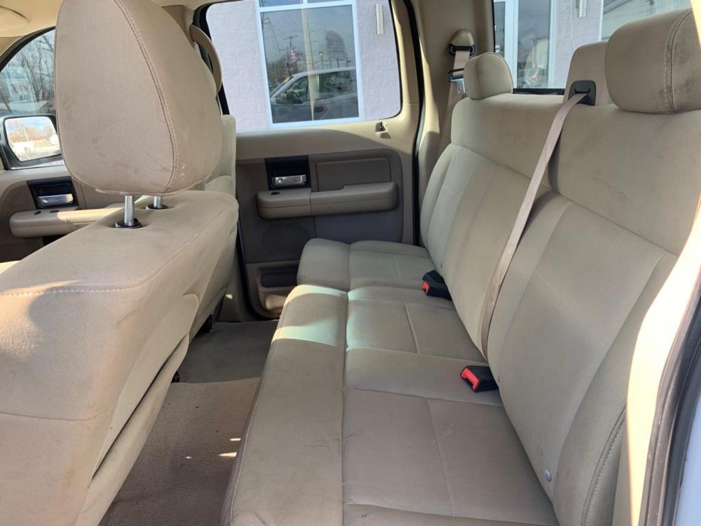 2008 WHITE FORD F150 SUPERCREW (1FTRW12W88K) with an 4.6L engine, Automatic transmission, located at 3100 Covert Avenue, Evansville, IN, 47714, (812) 473-4492, 37.955418, -87.512238 - Photo#5