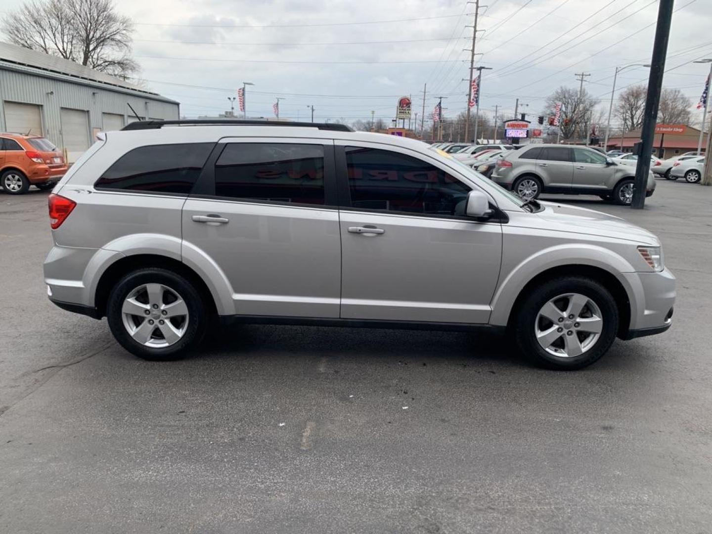 2012 SILVER DODGE JOURNEY SXT (3C4PDCBB1CT) with an 2.4L engine, Automatic transmission, located at 3100 Covert Avenue, Evansville, IN, 47714, (812) 473-4492, 37.955418, -87.512238 - Photo#2