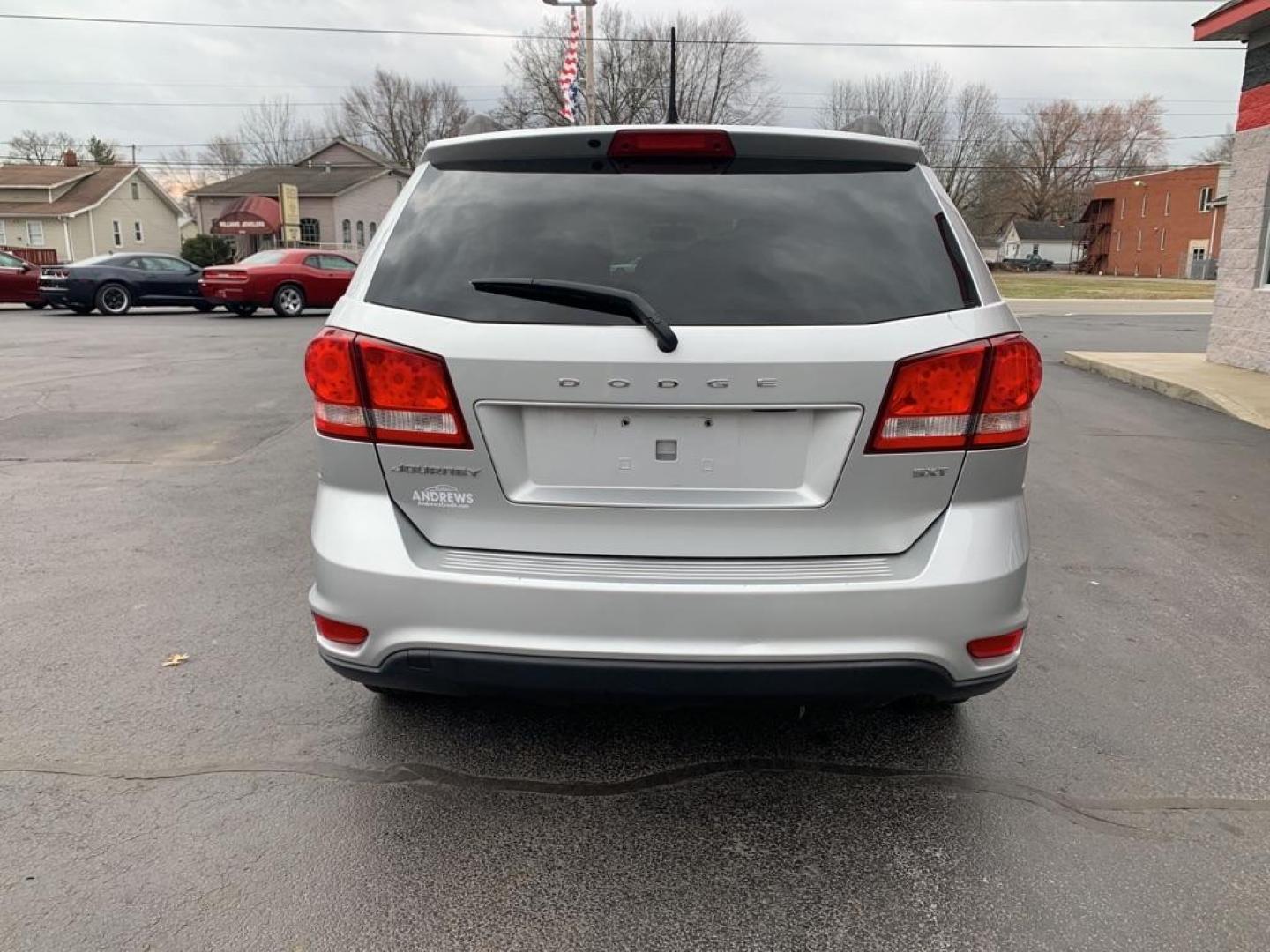 2012 SILVER DODGE JOURNEY SXT (3C4PDCBB1CT) with an 2.4L engine, Automatic transmission, located at 3100 Covert Avenue, Evansville, IN, 47714, (812) 473-4492, 37.955418, -87.512238 - Photo#3