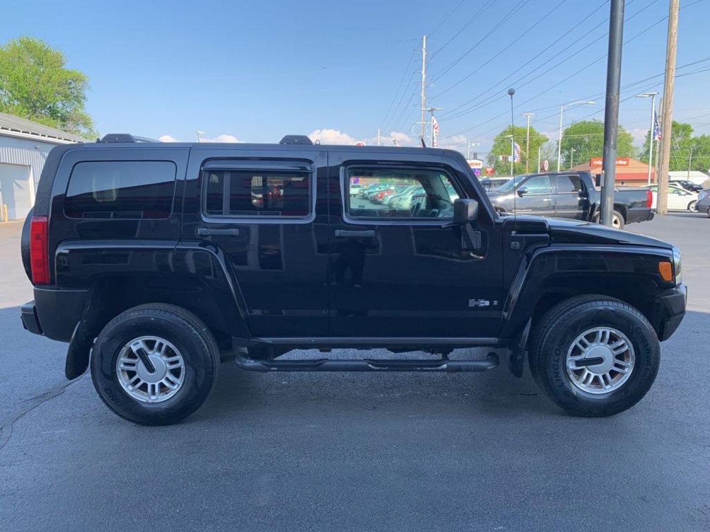 2006 BLACK HUMMER H3 (5GTDN136868) with an 3.5L engine, Automatic transmission, located at 3100 Covert Avenue, Evansville, IN, 47714, (812) 473-4492, 37.955418, -87.512238 - Photo#2