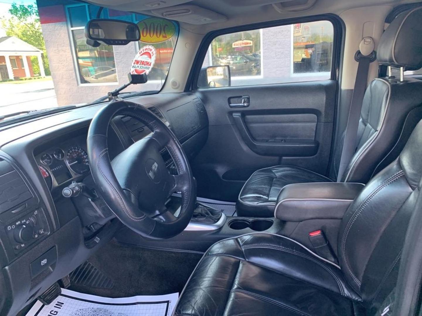 2006 BLACK HUMMER H3 (5GTDN136868) with an 3.5L engine, Automatic transmission, located at 3100 Covert Avenue, Evansville, IN, 47714, (812) 473-4492, 37.955418, -87.512238 - Photo#4