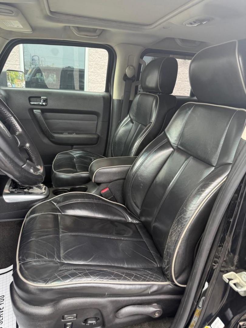 2006 BLACK HUMMER H3 (5GTDN136868) with an 3.5L engine, Automatic transmission, located at 3100 Covert Avenue, Evansville, IN, 47714, (812) 473-4492, 37.955418, -87.512238 - Photo#10
