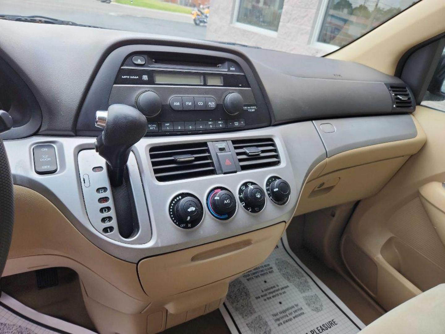 2008 GOLD HONDA ODYSSEY LX (5FNRL38278B) with an 3.5L engine, Automatic transmission, located at 3100 Covert Avenue, Evansville, IN, 47714, (812) 473-4492, 37.955418, -87.512238 - ***TPMS Light ON*** - Photo#7