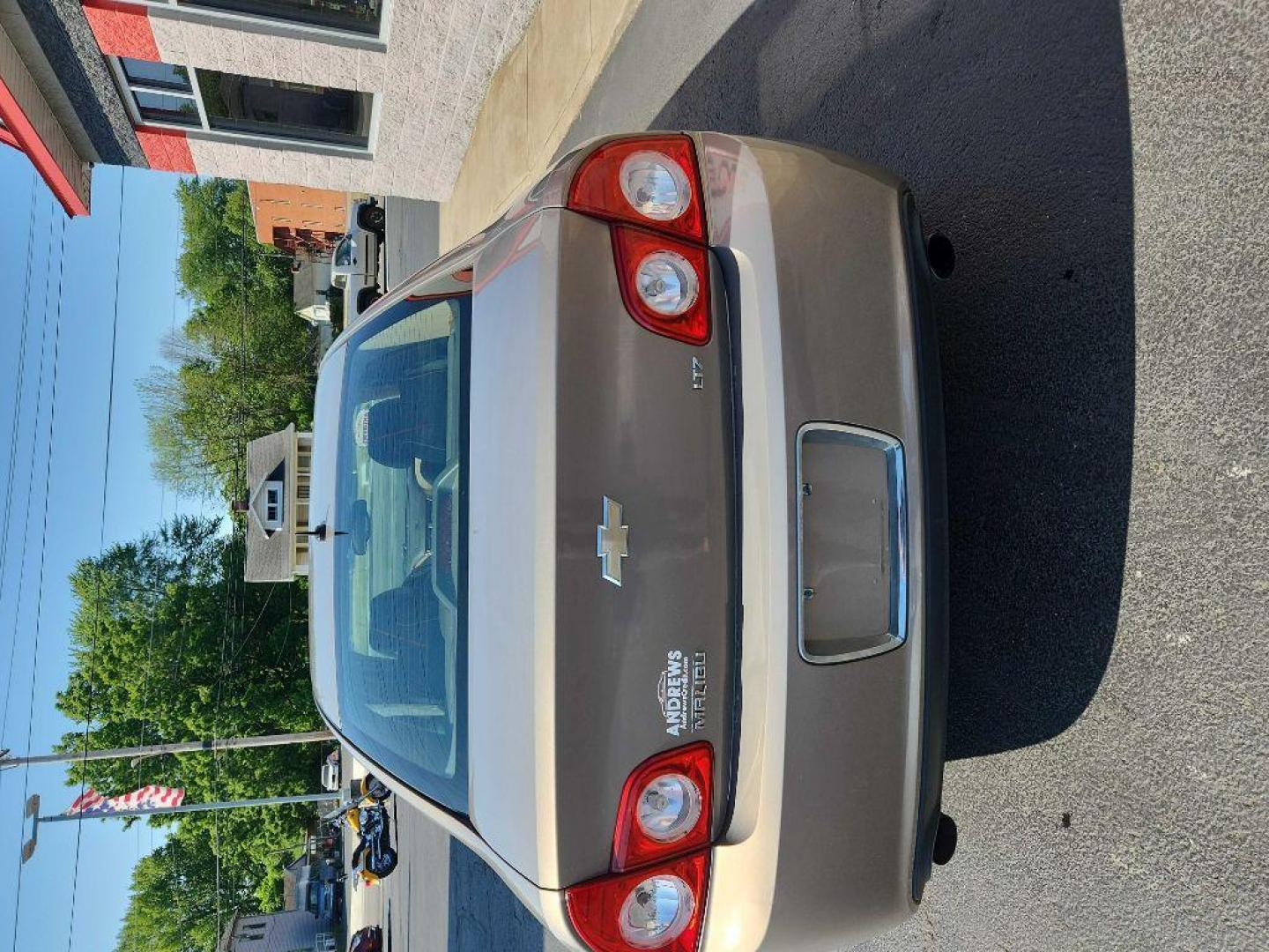 2008 TAN CHEVROLET MALIBU LTZ (1G1ZK57748F) with an 3.6L engine, Automatic transmission, located at 3100 Covert Avenue, Evansville, IN, 47714, (812) 473-4492, 37.955418, -87.512238 - Photo#3