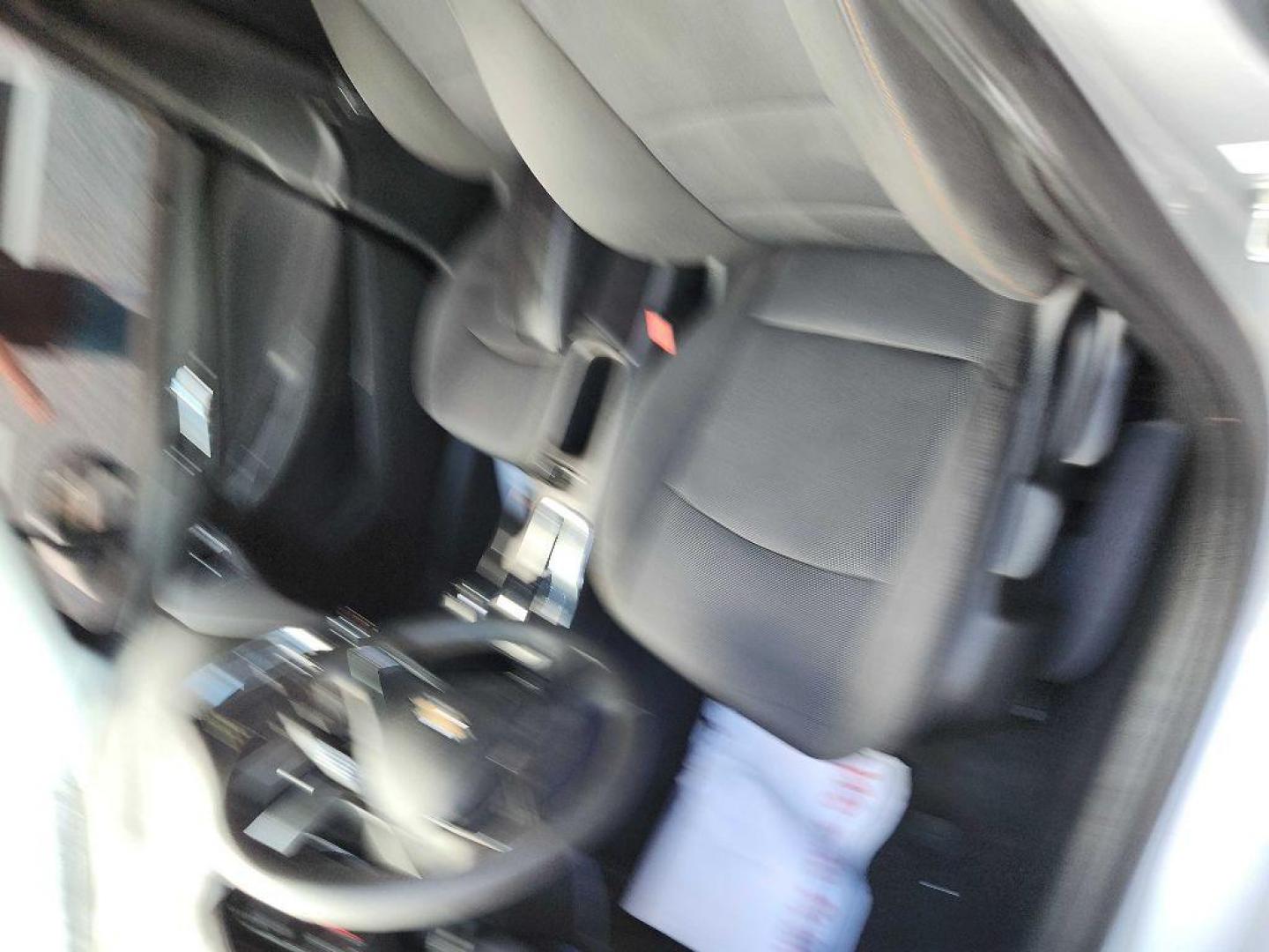2019 SILVER CHEVROLET CRUZE LS (1G1BC5SM1K7) with an 1.4L engine, Automatic transmission, located at 3100 Covert Avenue, Evansville, IN, 47714, (812) 473-4492, 37.955418, -87.512238 - Photo#4