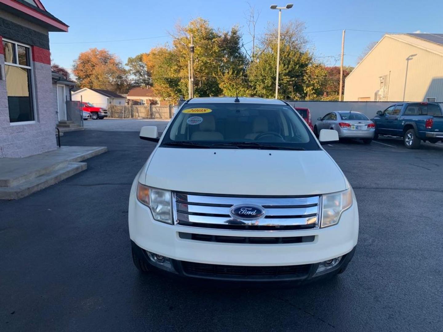 2008 WHITE FORD EDGE SEL (2FMDK48C68B) with an 3.5L engine, Automatic transmission, located at 3100 Covert Avenue, Evansville, IN, 47714, (812) 473-4492, 37.955418, -87.512238 - Photo#1