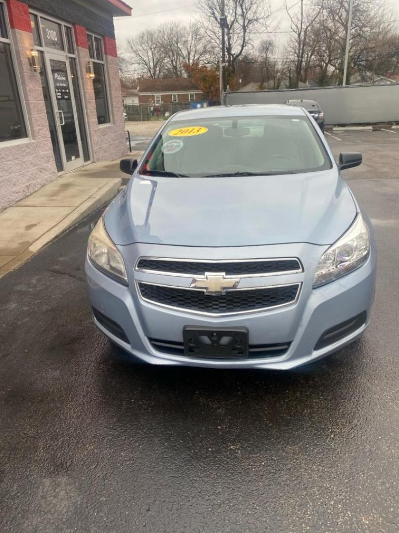 2013 BLUE CHEVROLET MALIBU LS (1G11B5SA2DU) with an 2.5L engine, Automatic transmission, located at 3100 Covert Avenue, Evansville, IN, 47714, (812) 473-4492, 37.955418, -87.512238 - Photo#1