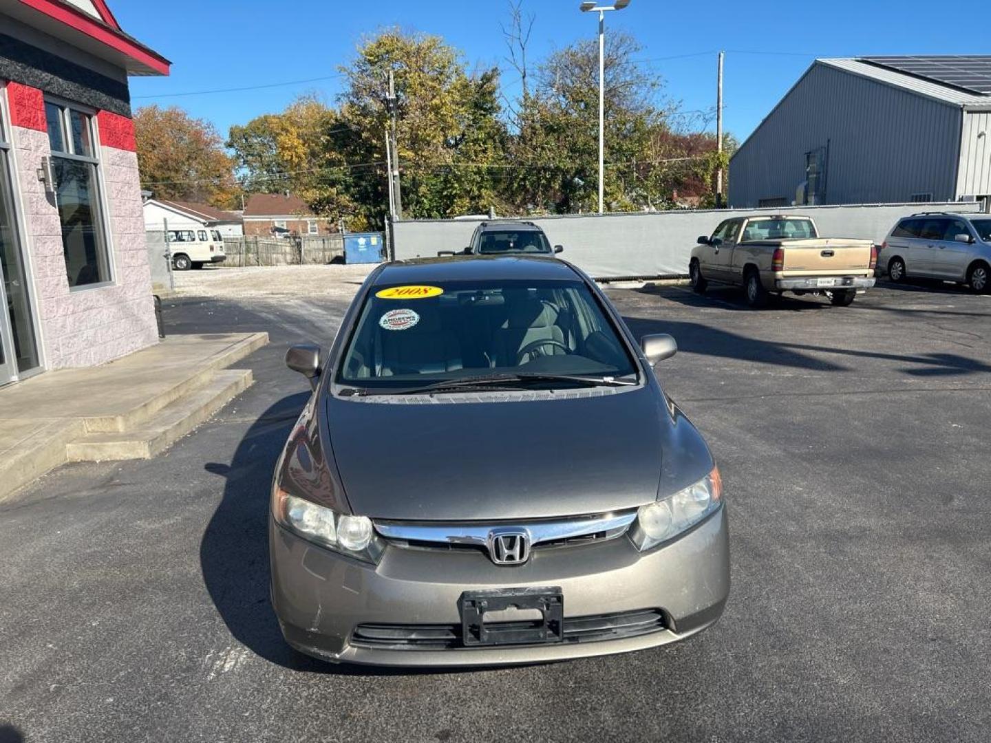 2008 GRAY HONDA CIVIC LX (1HGFA16568L) with an 1.8L engine, Automatic transmission, located at 3100 Covert Avenue, Evansville, IN, 47714, (812) 473-4492, 37.955418, -87.512238 - Photo#1