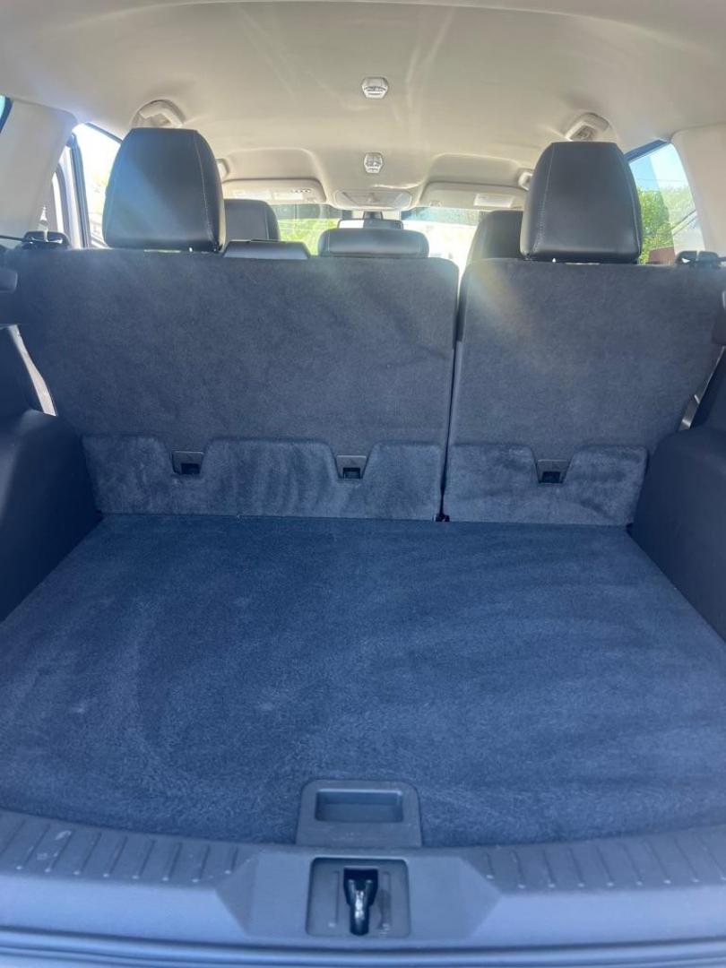 2014 WHITE FORD ESCAPE TITANIUM (1FMCU0JX3EU) with an 1.6L engine, Automatic transmission, located at 3100 Covert Avenue, Evansville, IN, 47714, (812) 473-4492, 37.955418, -87.512238 - Photo#7