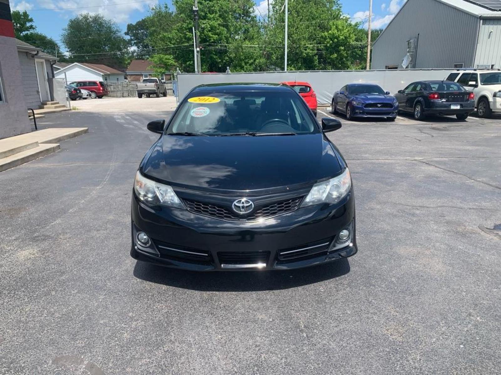 2012 BLACK TOYOTA CAMRY BASE (4T1BF1FK3CU) with an 2.5L engine, Automatic transmission, located at 3100 Covert Avenue, Evansville, IN, 47714, (812) 473-4492, 37.955418, -87.512238 - Photo #1