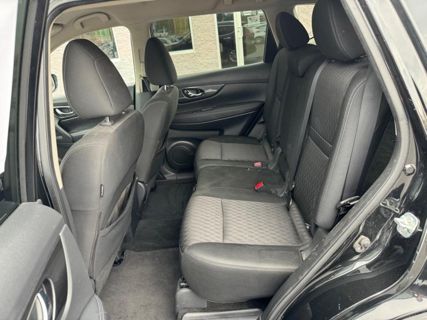2018 BLACK NISSAN ROGUE S (KNMAT2MV6JP) with an 2.5L engine, Continuously Variable transmission, located at 3100 Covert Avenue, Evansville, IN, 47714, (812) 473-4492, 37.955418, -87.512238 - Photo#5