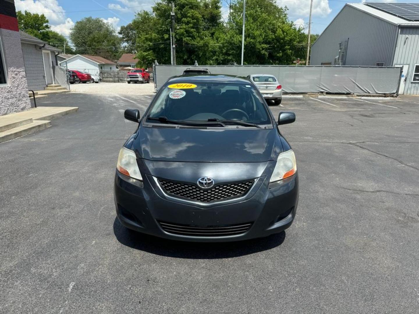2010 GRAY TOYOTA YARIS (JTDBT4K3XA4) with an 1.5L engine, Automatic transmission, located at 3100 Covert Avenue, Evansville, IN, 47714, (812) 473-4492, 37.955418, -87.512238 - Photo#1