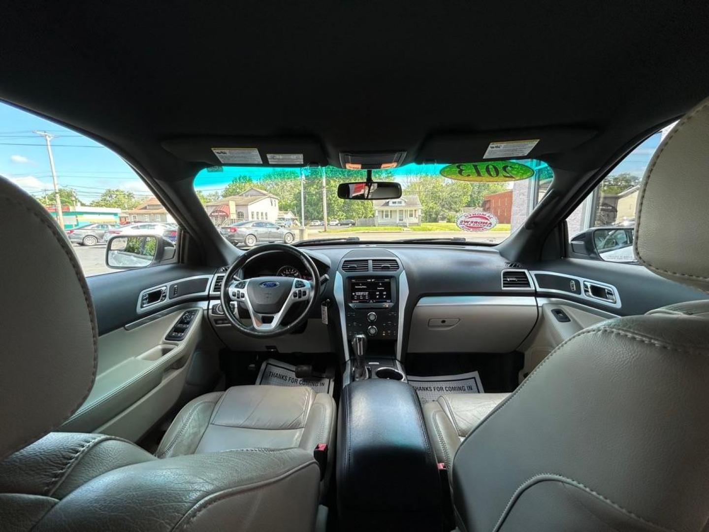 2013 WHITE FORD EXPLORER XLT (1FM5K7D88DG) with an 3.5L engine, Automatic transmission, located at 3100 Covert Avenue, Evansville, IN, 47714, (812) 473-4492, 37.955418, -87.512238 - Photo#3