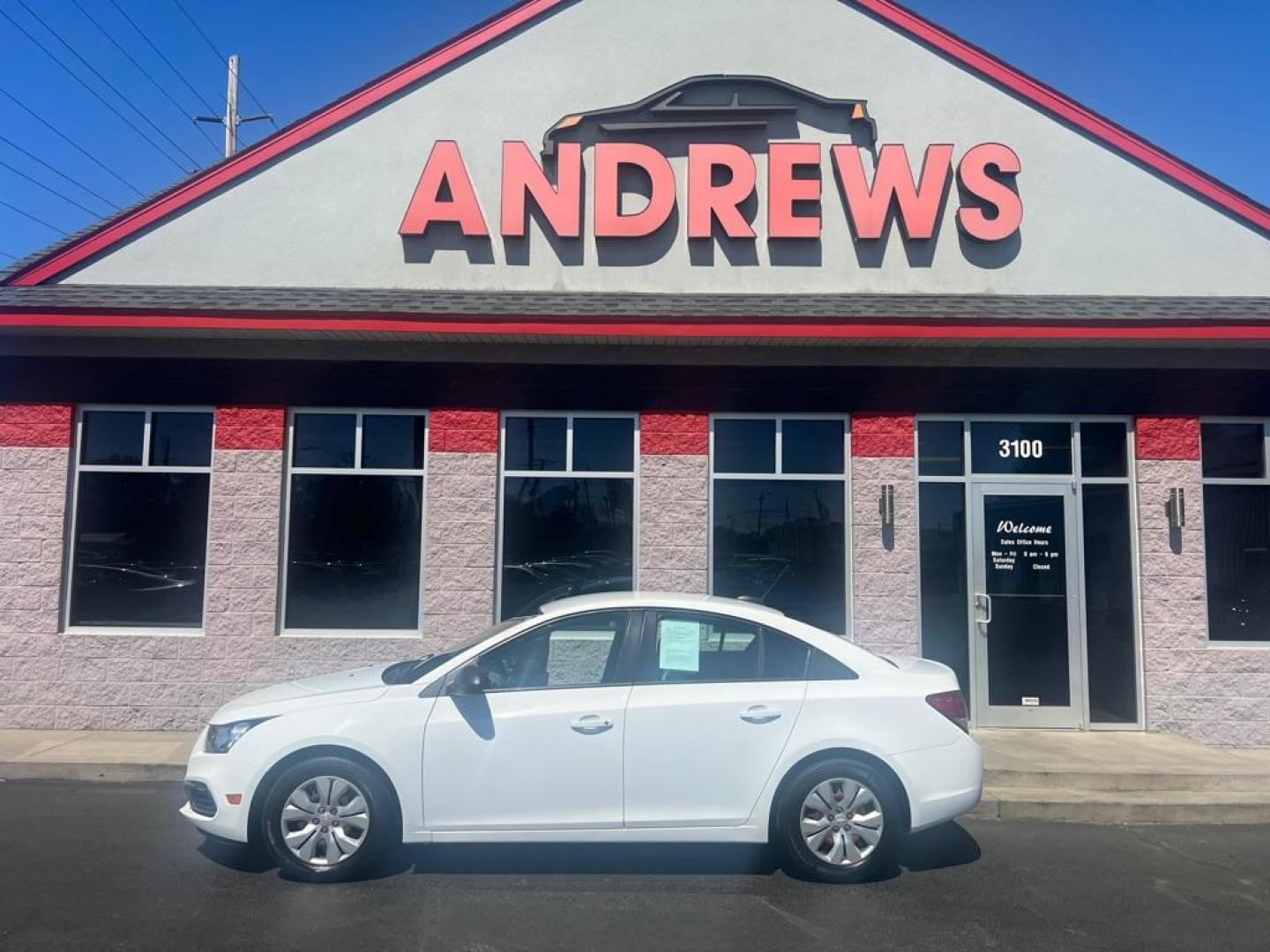 2016 WHITE CHEVROLET CRUZE LIMITED LS (1G1PC5SH7G7) with an 1.8L engine, Automatic transmission, located at 3100 Covert Avenue, Evansville, IN, 47714, (812) 473-4492, 37.955418, -87.512238 - Photo#0