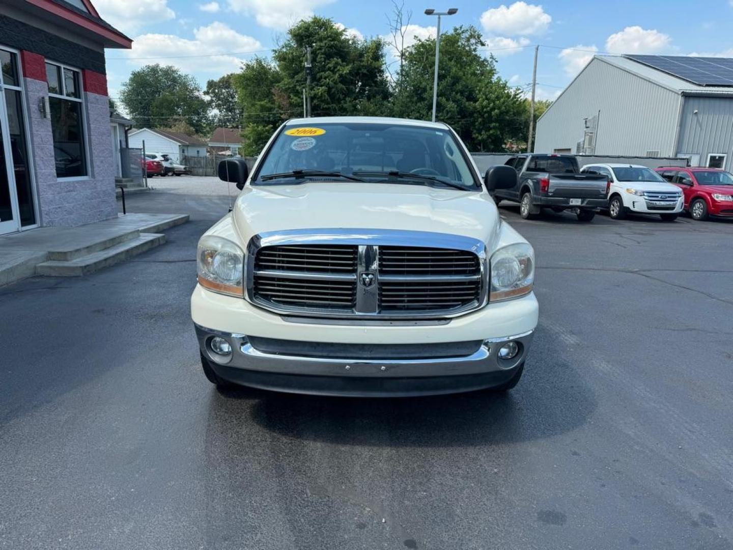 2006 WHITE DODGE RAM 1500 ST (1D7HA18N86J) with an 4.7L engine, Automatic transmission, located at 3100 Covert Avenue, Evansville, IN, 47714, (812) 473-4492, 37.955418, -87.512238 - Photo#1