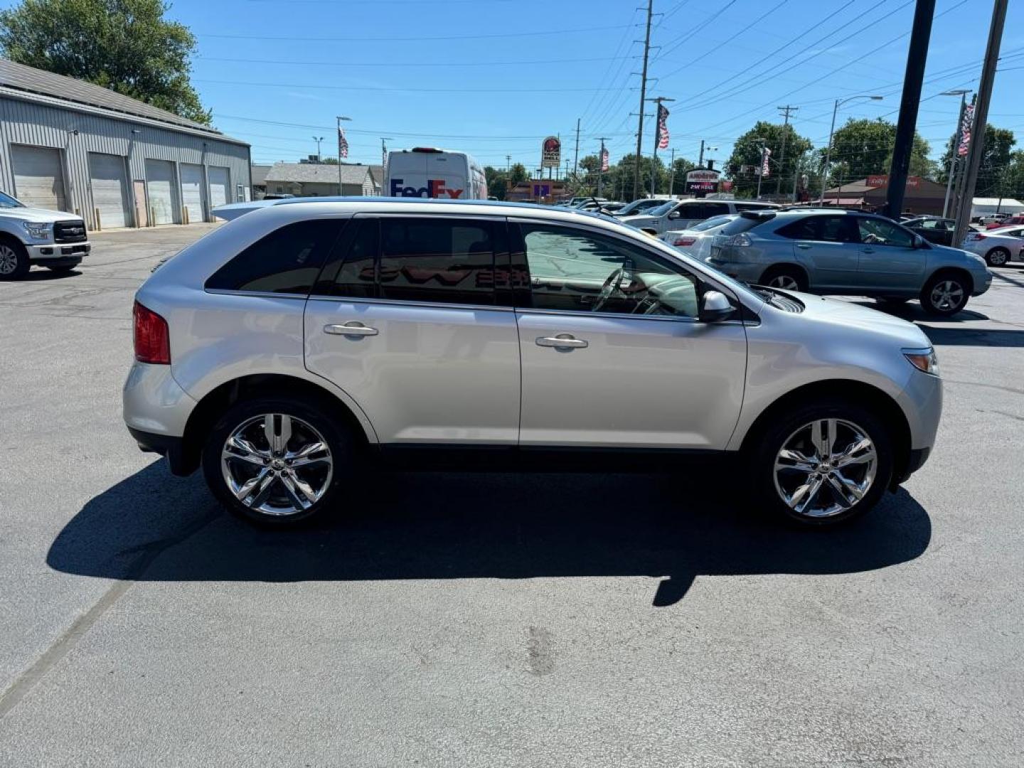 2011 SILVER FORD EDGE LIMITED (2FMDK3KC1BB) with an 3.5L engine, Automatic transmission, located at 3100 Covert Avenue, Evansville, IN, 47714, (812) 473-4492, 37.955418, -87.512238 - Photo#2