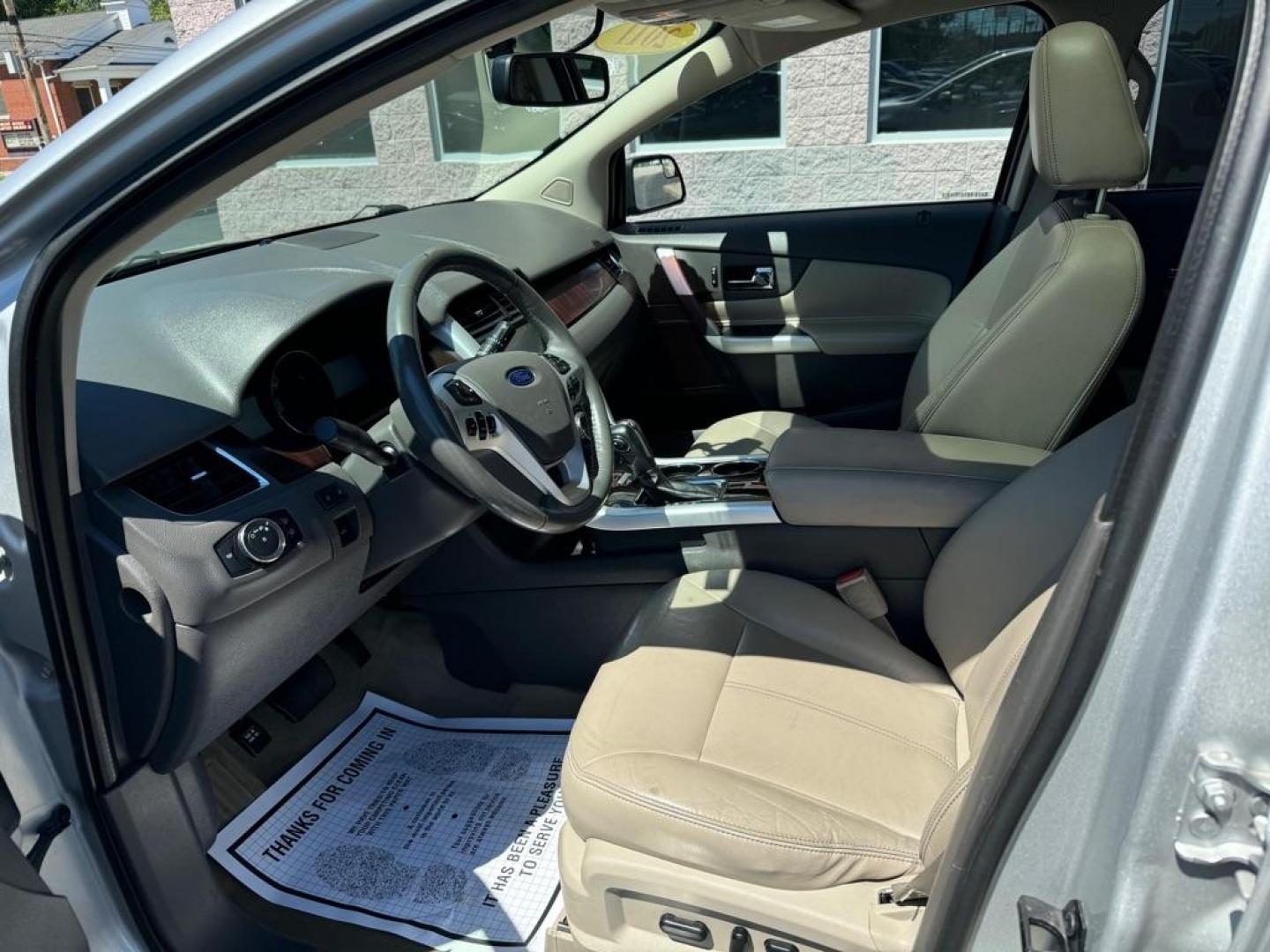 2011 SILVER FORD EDGE LIMITED (2FMDK3KC1BB) with an 3.5L engine, Automatic transmission, located at 3100 Covert Avenue, Evansville, IN, 47714, (812) 473-4492, 37.955418, -87.512238 - Photo#4