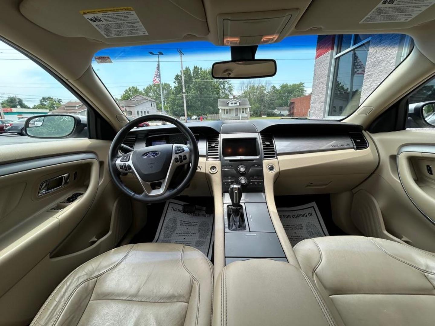 2013 SILVER FORD TAURUS SEL (1FAHP2E81DG) with an 3.5L engine, Automatic transmission, located at 3100 Covert Avenue, Evansville, IN, 47714, (812) 473-4492, 37.955418, -87.512238 - Photo#4