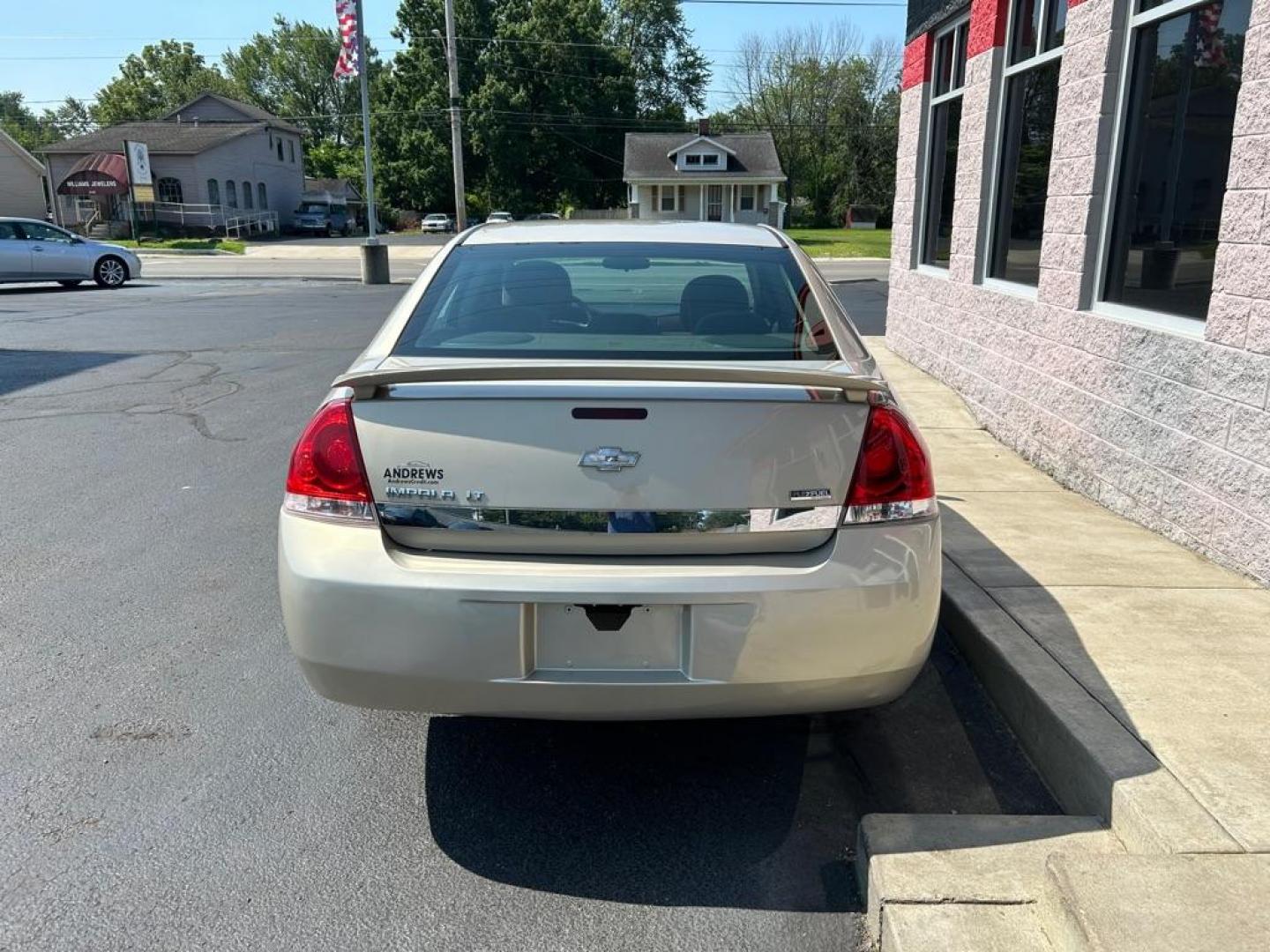 2010 GOLD CHEVROLET IMPALA LT (2G1WB5EK5A1) with an 3.5L engine, Automatic transmission, located at 3100 Covert Avenue, Evansville, IN, 47714, (812) 473-4492, 37.955418, -87.512238 - Photo#3