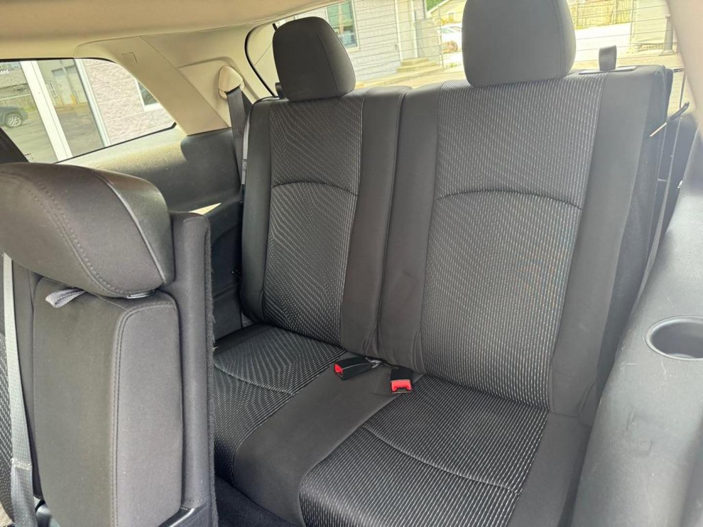 2016 BLACK DODGE JOURNEY SXT (3C4PDCBB2GT) with an 2.4L engine, Automatic transmission, located at 3100 Covert Avenue, Evansville, IN, 47714, (812) 473-4492, 37.955418, -87.512238 - Photo#6
