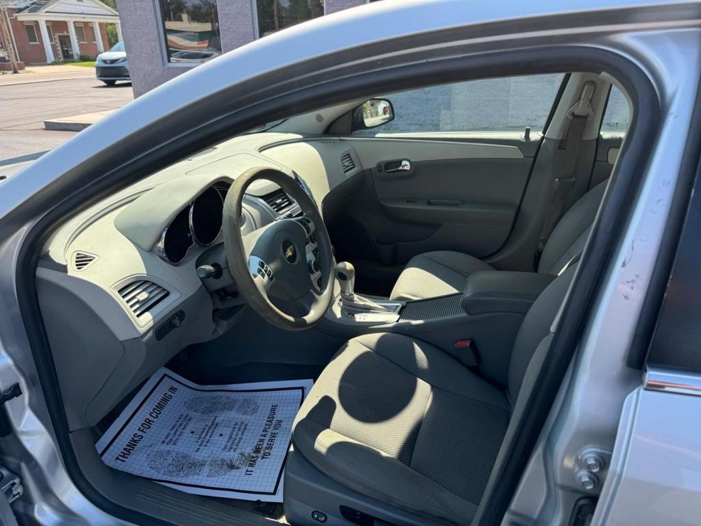 2012 SILVER CHEVROLET MALIBU LS (1G1ZB5E02CF) with an 2.4L engine, Automatic transmission, located at 3100 Covert Avenue, Evansville, IN, 47714, (812) 473-4492, 37.955418, -87.512238 - Photo#4