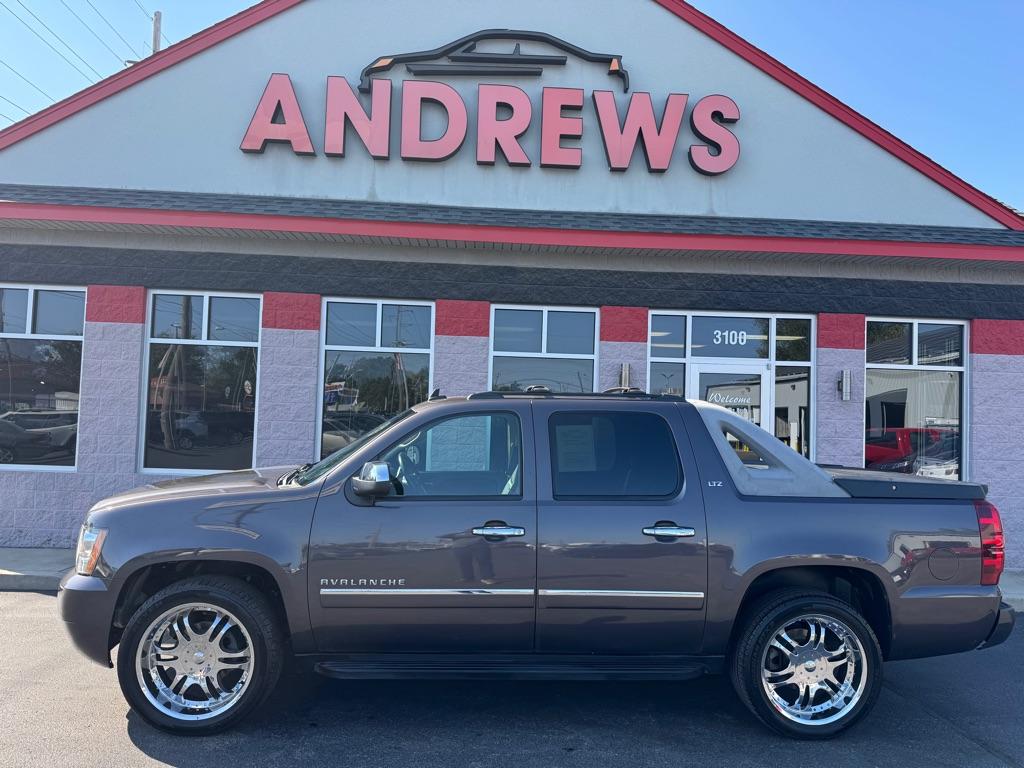 photo of 2010 CHEVROLET AVALANCHE 4DR