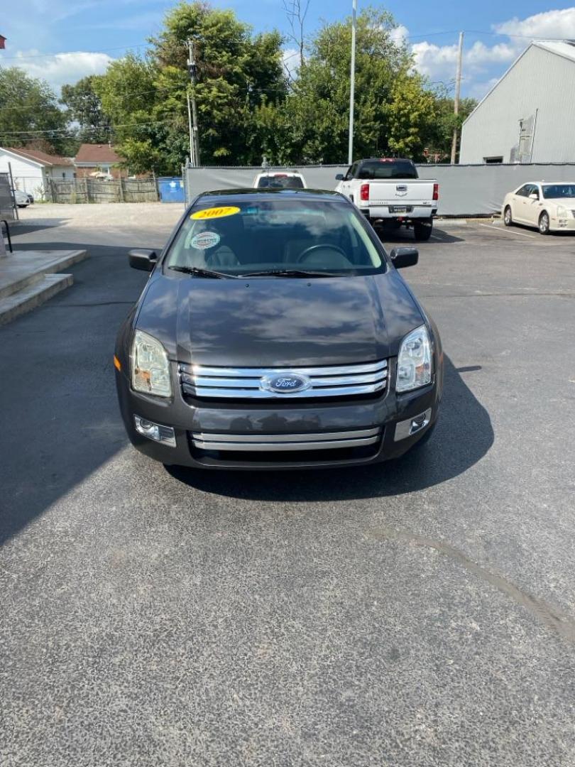 2007 GRAY FORD FUSION SEL (3FAHP08197R) with an 3.0L engine, Automatic transmission, located at 3100 Covert Avenue, Evansville, IN, 47714, (812) 473-4492, 37.955418, -87.512238 - Photo#1