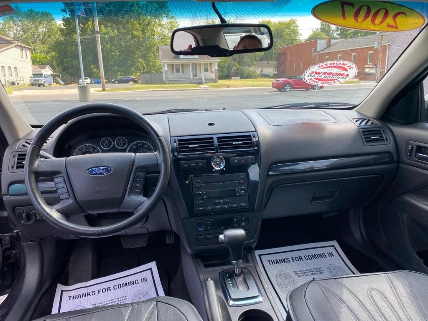 2007 GRAY FORD FUSION SEL (3FAHP08197R) with an 3.0L engine, Automatic transmission, located at 3100 Covert Avenue, Evansville, IN, 47714, (812) 473-4492, 37.955418, -87.512238 - Photo#4