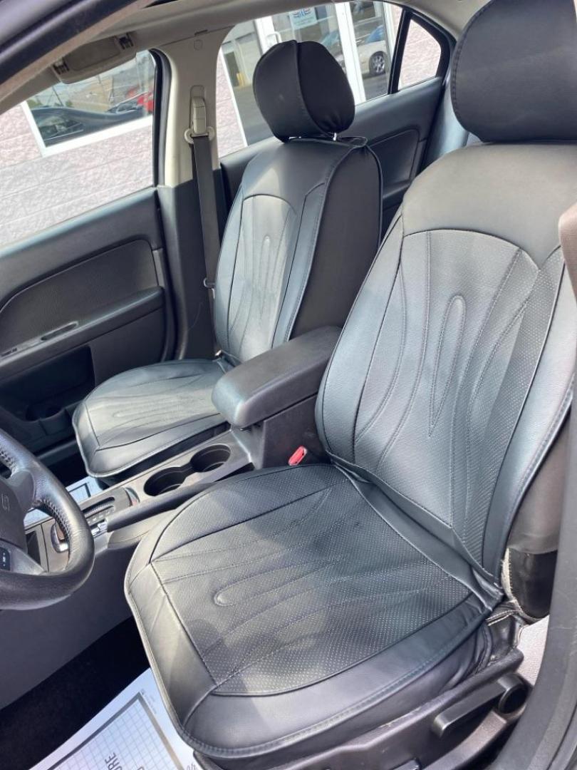 2007 GRAY FORD FUSION SEL (3FAHP08197R) with an 3.0L engine, Automatic transmission, located at 3100 Covert Avenue, Evansville, IN, 47714, (812) 473-4492, 37.955418, -87.512238 - Photo#5
