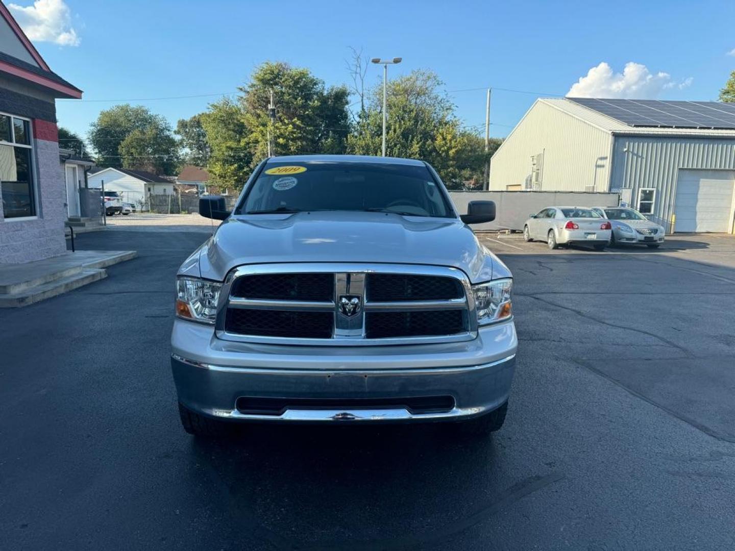 2009 SILVER DODGE RAM 1500 (1D3HV18PX9S) with an 4.7L engine, Automatic transmission, located at 3100 Covert Avenue, Evansville, IN, 47714, (812) 473-4492, 37.955418, -87.512238 - Photo#1