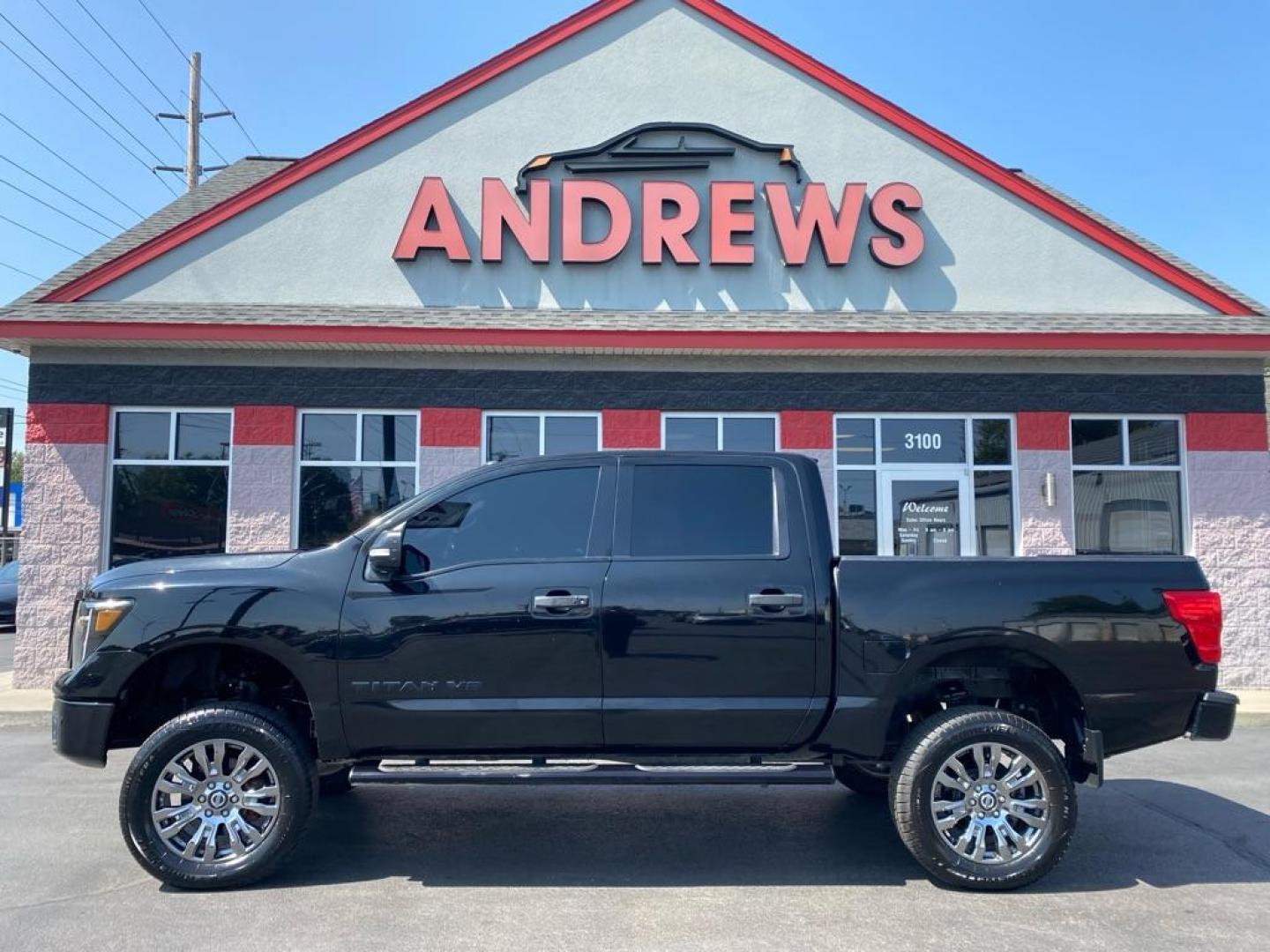 2018 BLACK NISSAN TITAN SV (1N6AA1E5XJN) with an 5.6L engine, Automatic transmission, located at 3100 Covert Avenue, Evansville, IN, 47714, (812) 473-4492, 37.955418, -87.512238 - **2 previous accidents reported** - Photo#0
