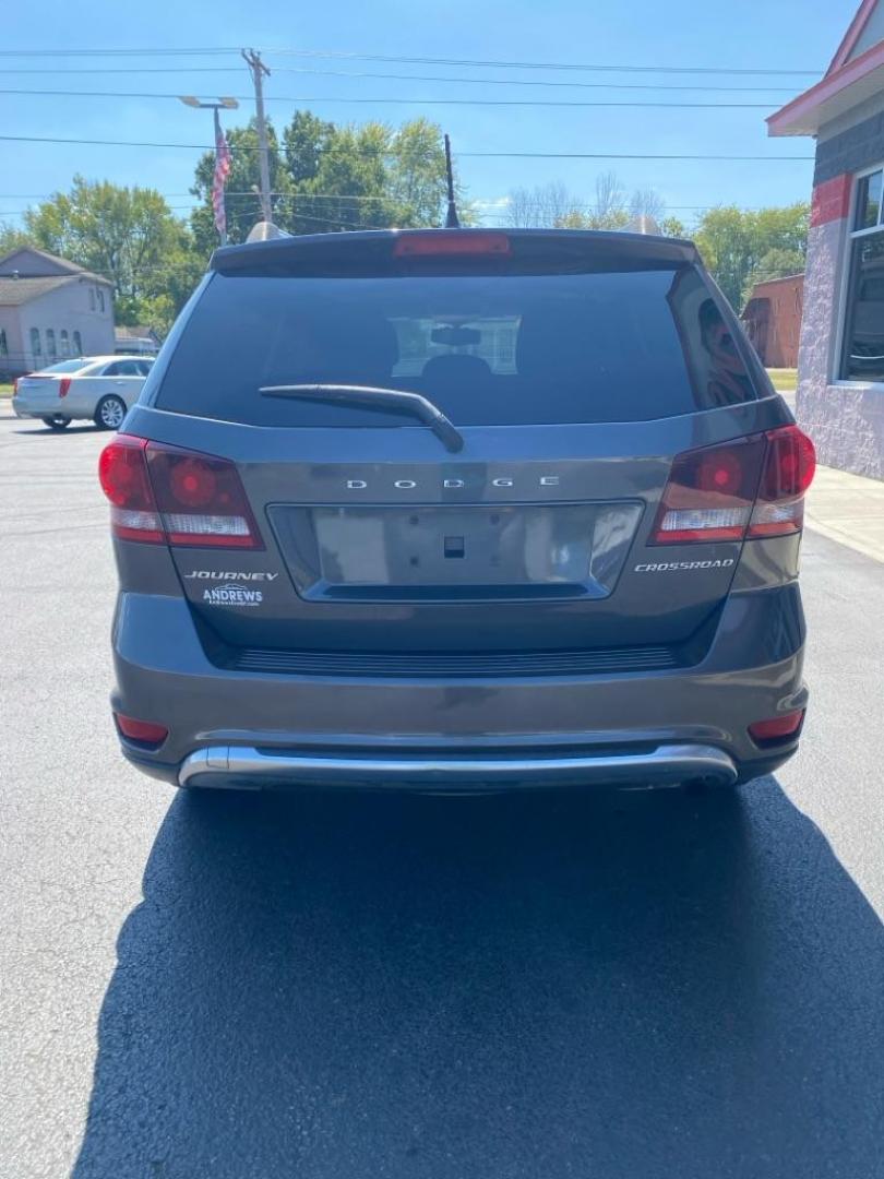 2015 GREY DODGE JOURNEY CROSSROAD (3C4PDCGB3FT) with an 2.4L engine, Automatic transmission, located at 3100 Covert Avenue, Evansville, IN, 47714, (812) 473-4492, 37.955418, -87.512238 - Photo#2