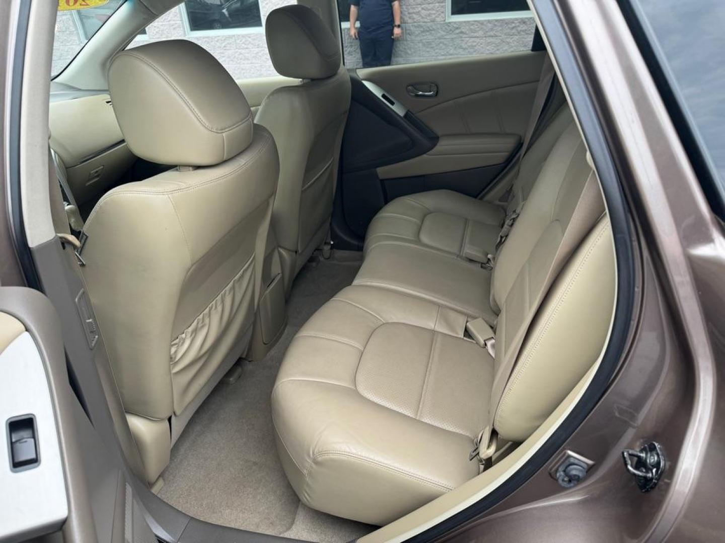 2013 BRONZE NISSAN MURANO S (JN8AZ1MW3DW) with an 3.5L engine, Automatic transmission, located at 3100 Covert Avenue, Evansville, IN, 47714, (812) 473-4492, 37.955418, -87.512238 - Photo#5