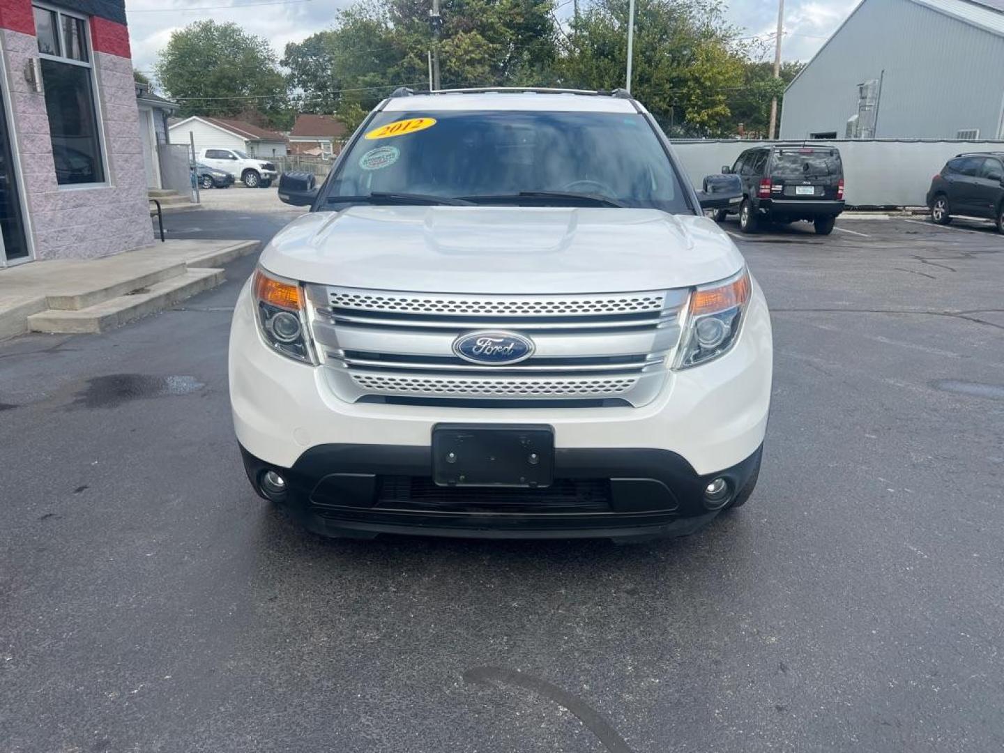 2012 WHITE FORD EXPLORER XLT (1FMHK8D82CG) with an 3.5L engine, Automatic transmission, located at 3100 Covert Avenue, Evansville, IN, 47714, (812) 473-4492, 37.955418, -87.512238 - Photo#1