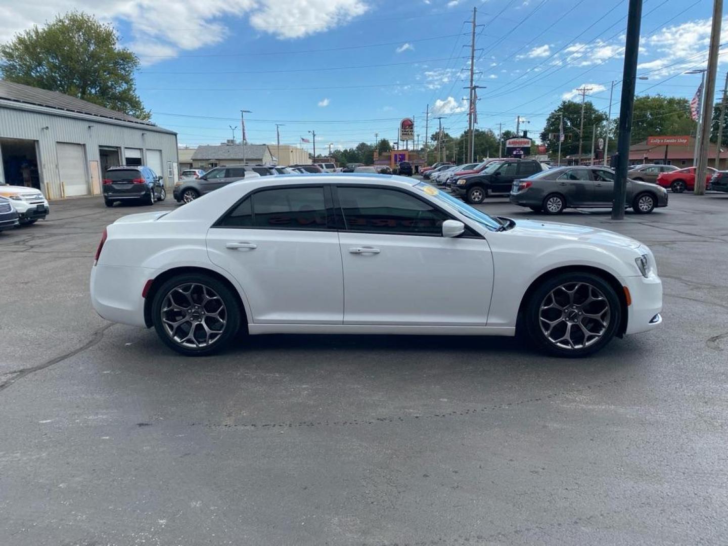 2015 WHITE CHRYSLER 300 S (2C3CCABG2FH) with an 3.6L engine, Automatic transmission, located at 3100 Covert Avenue, Evansville, IN, 47714, (812) 473-4492, 37.955418, -87.512238 - Photo#2